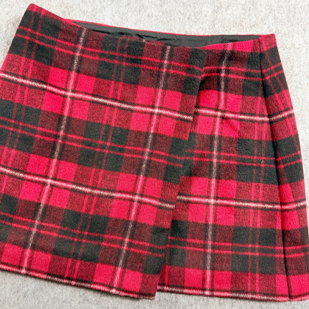 GAP Womens Red Black Plaid Mini Skirt Small Wrap Front Wool Blend Tartan
